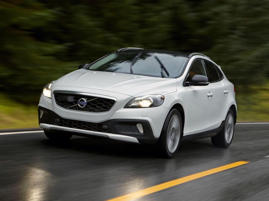  Volvo V40 Cross Country D4 2012 года  (фото 13 из 20)